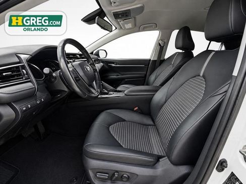 Used 2020 Toyota Camry SE FWD image 10