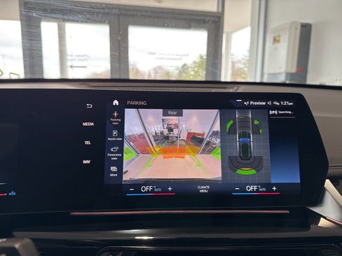 Certified 2023 BMW X1 xDrive28i w/ Convenience Package image 21