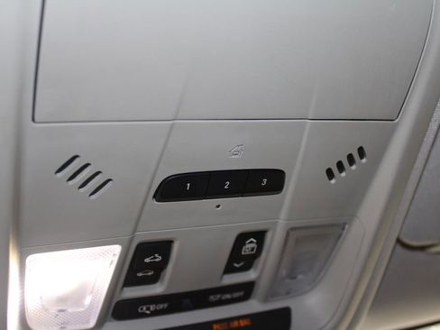 Used 2018 GMC Terrain Denali w/ Comfort Package image 22