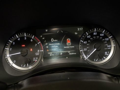 Certified 2023 Toyota Highlander XLE image 19