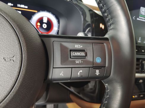 Used 2023 Nissan Pathfinder Platinum image 28