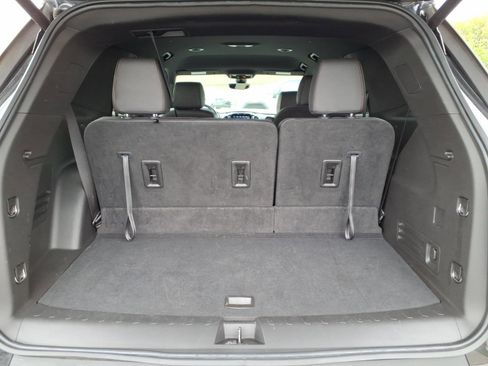 Used 2023 Chevrolet Traverse RS FWD image 29