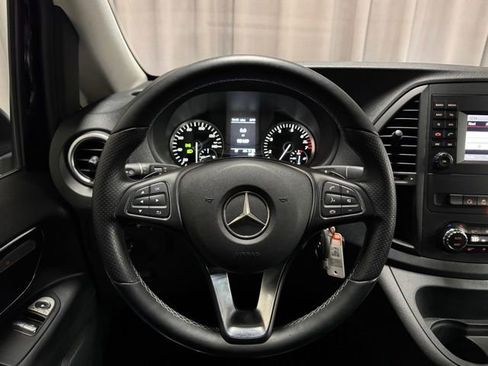 Used 2016 Mercedes-Benz Metris Passenger image 16