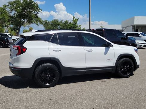 Used 2023 GMC Terrain AT4 AWD/4WD image 3