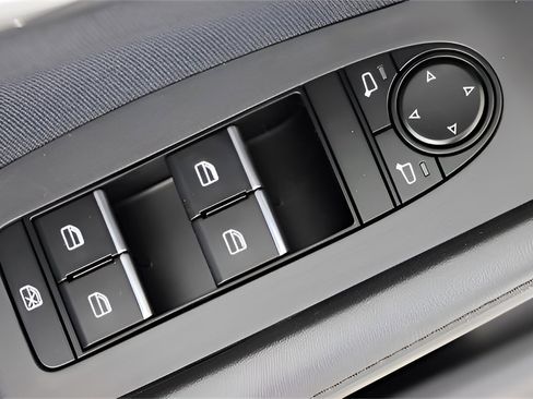 Used 2024 MAZDA MAZDA3 s image 16