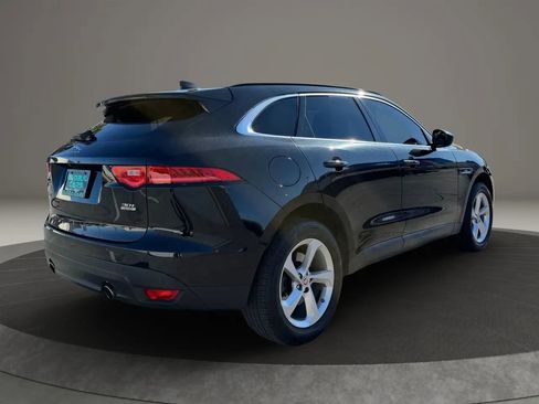 Used 2019 Jaguar F-PACE Premium image 5