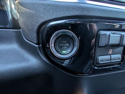 Used 2025 Chevrolet Silverado 1500 LT Trail Boss w/ LT Trail Boss Premium Package image 34