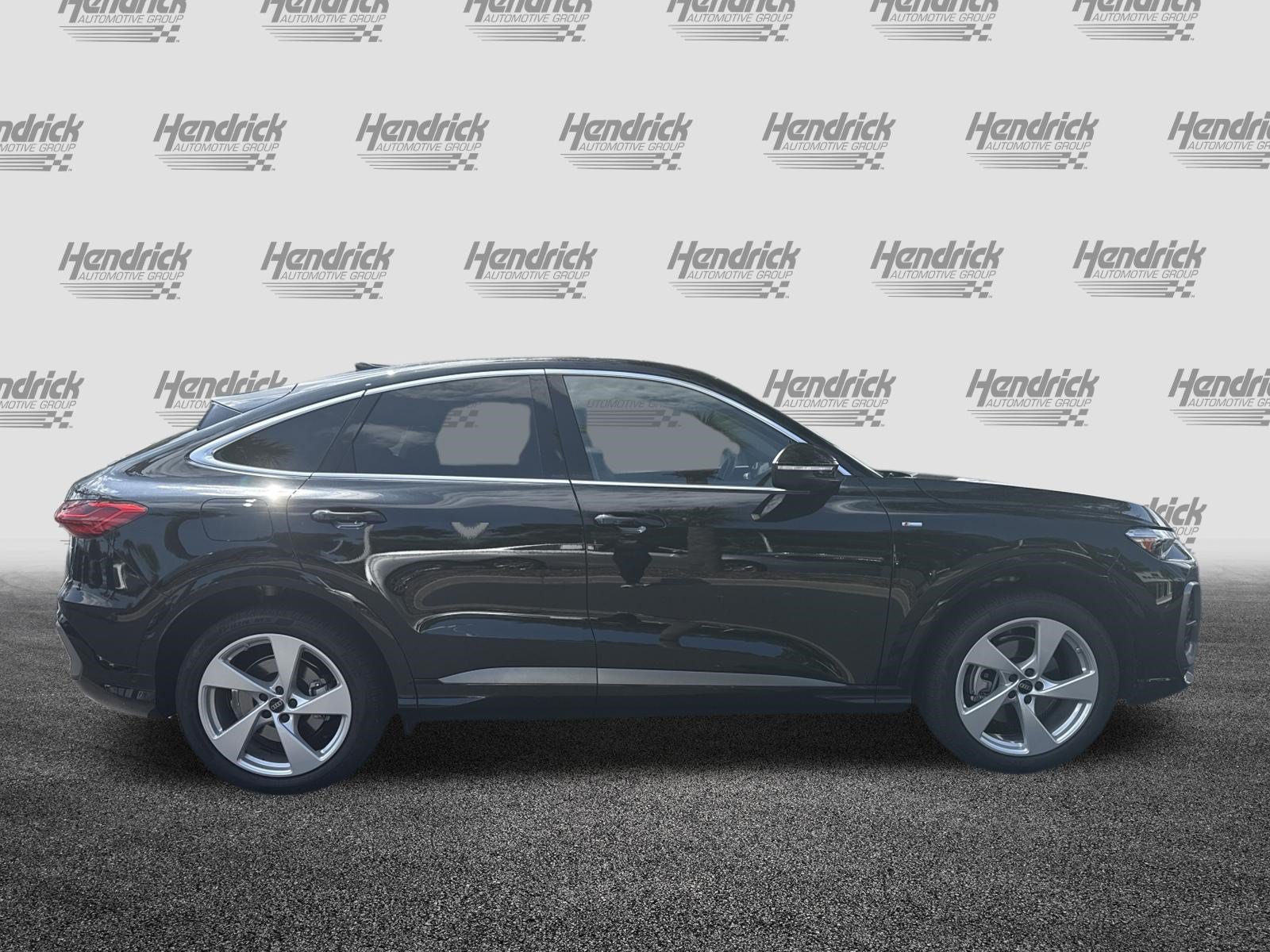 Used 2025 Audi Q5 Prestige w/ 20" Wheel Package AWD/4WD image 12