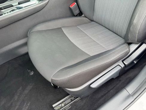 Used 2022 Nissan Sentra SV w/ Trunk Package image 12