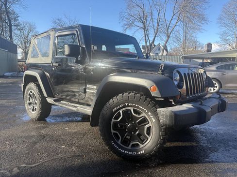Used 2013 Jeep Wrangler Sport image 2