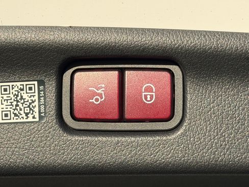 Certified 2022 Mercedes-Benz C 300 Sedan image 14