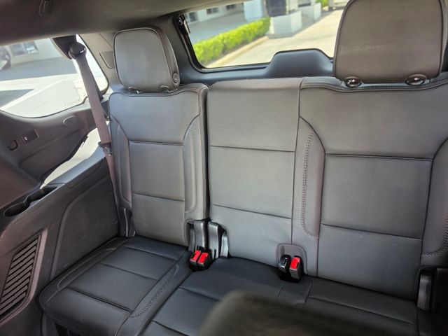 Used 2023 GMC Yukon Denali RWD image 22