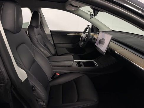 Used 2024 Tesla Model Y 2WD image 14