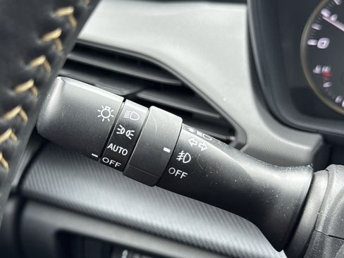 Certified 2025 Subaru Crosstrek 2.5i Sport w/ Crosstrek Mirror Package image 16