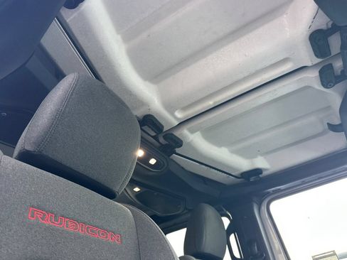 Used 2024 Jeep Wrangler Unlimited Rubicon AWD/4WD image 16
