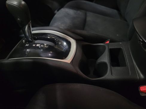 Used 2016 Nissan Rogue S AWD/4WD image 26