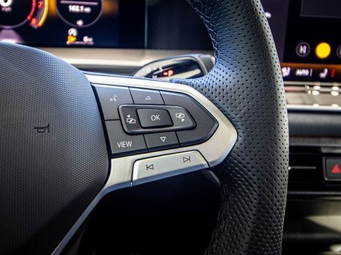 New 2026 Volkswagen Tiguan SE R-Line image 35