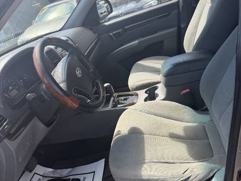 Used 2010 Hyundai Santa Fe GLS FWD image 7