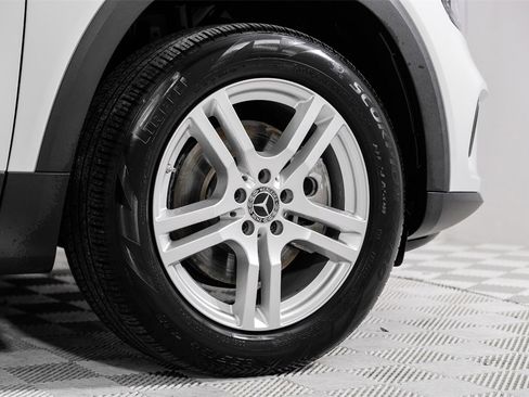 Used 2020 Mercedes-Benz GLB 250 w/ Premium Package image 61