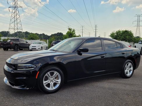 Used 2023 Dodge Charger SXT RWD image 14