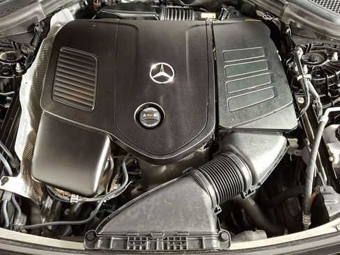 Used 2023 Mercedes-Benz GLC 300 4MATIC image 29