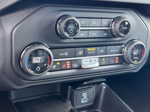 New 2025 Ford Bronco Outer Banks image 21