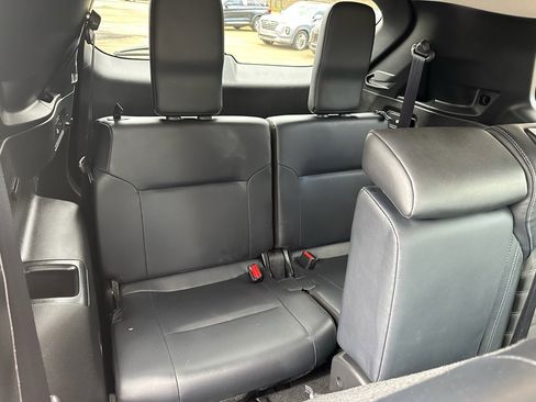 Used 2025 Mitsubishi Outlander SE image 26