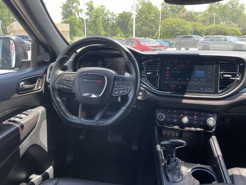 Used 2024 Dodge Durango GT RWD image 11