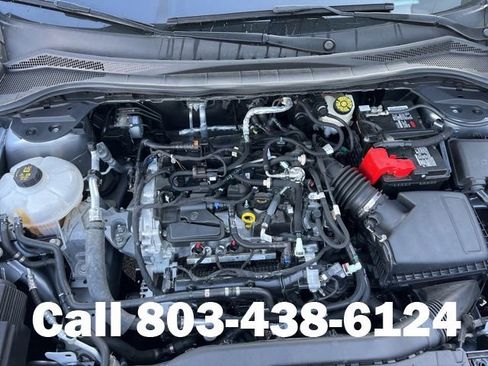 Used 2022 Ford Escape SE w/ SE Sport Appearance Package FWD image 32