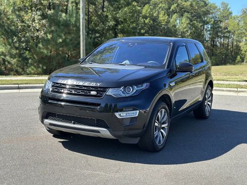 Used 2017 Land Rover Discovery Sport HSE Luxury image 3