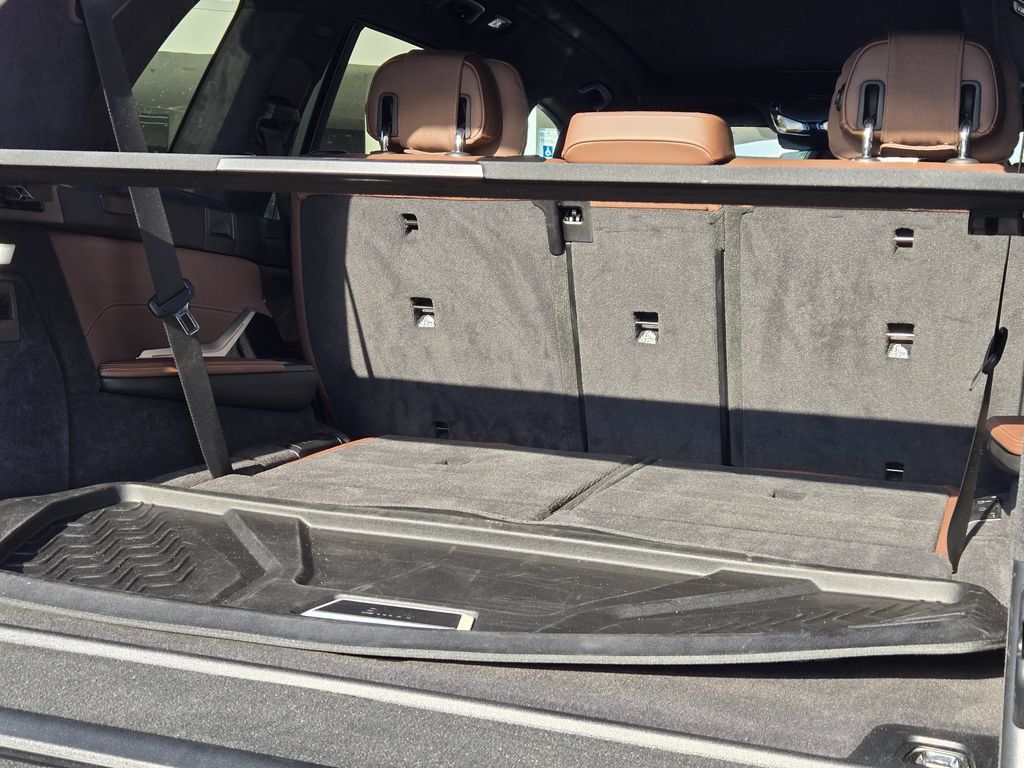 Certified 2025 BMW X7 M60i AWD/4WD image 34