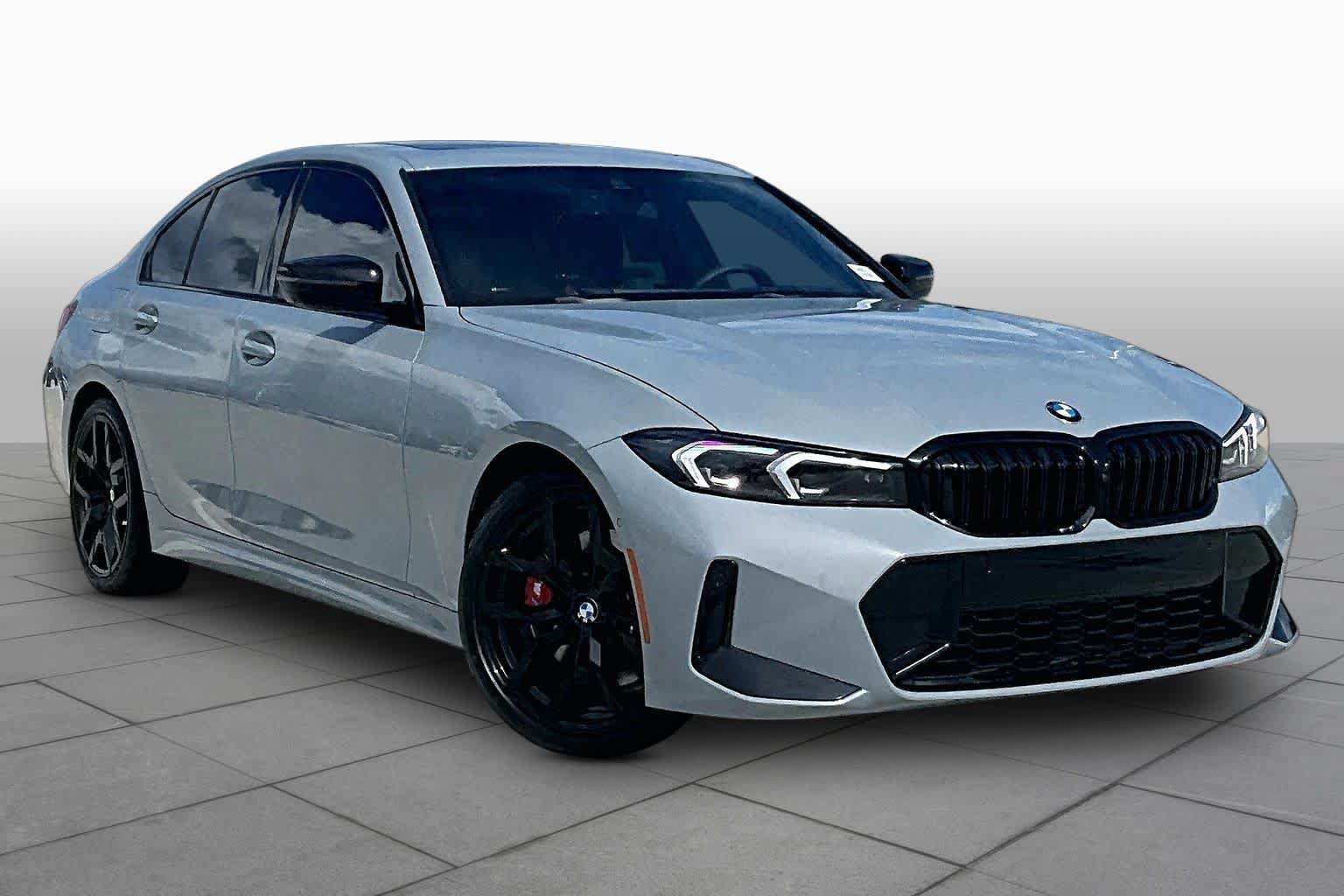 Used 2026 BMW 330i Sedan w/ M Sport Package RWD image 2