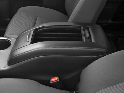 Used 2016 Toyota Highlander LE AWD/4WD image 18
