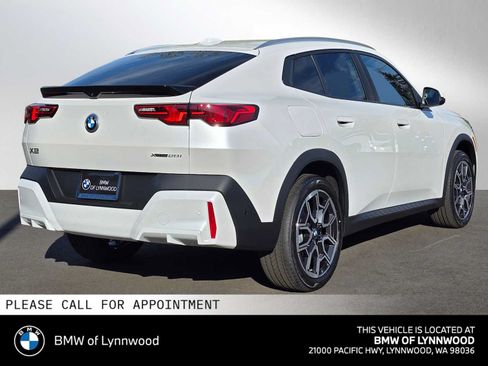 New 2026 BMW X2 xDrive28i w/ Technology Package AWD/4WD image 3