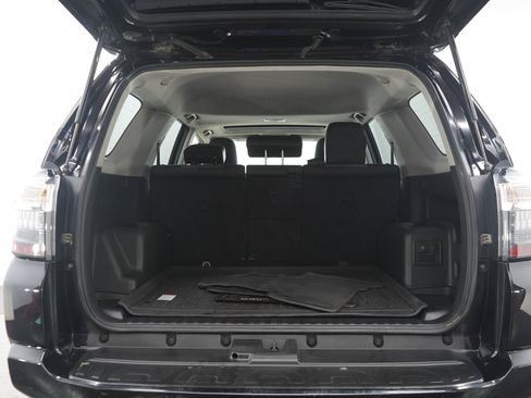 Used 2015 Toyota 4Runner SR5 Premium AWD/4WD image 18