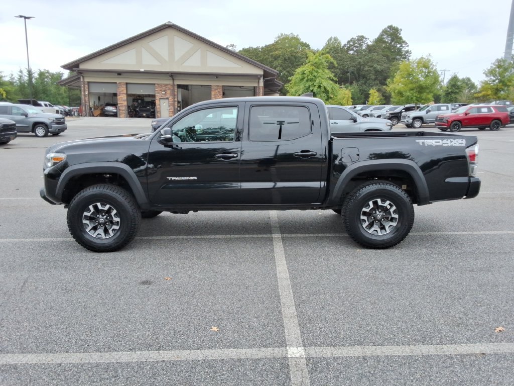 Used 2020 Toyota Tacoma TRD Off-Road w/ TRD Premium Off Road Package AWD/4WD image 8