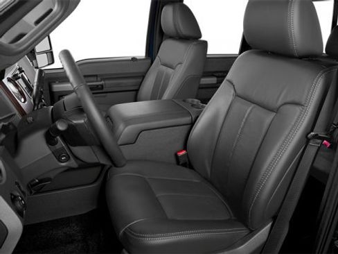 Used 2014 Ford F250 Lariat w/ Lariat Interior Package image 8