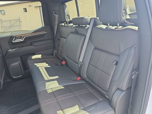 New 2026 Chevrolet Silverado 1500 High Country AWD/4WD image 14