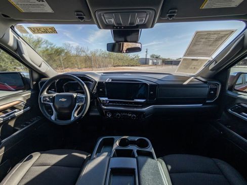 Used 2024 Chevrolet Silverado 1500 LT image 17