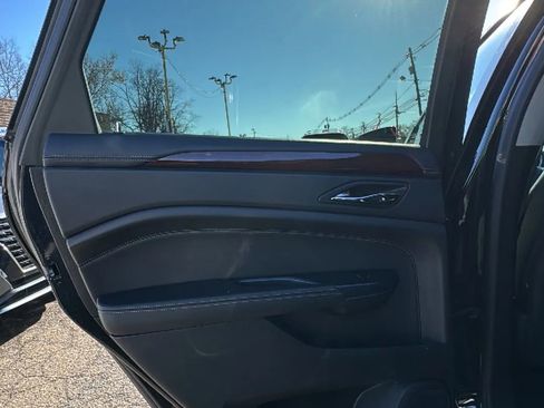 Used 2016 Cadillac SRX Luxury w/ Driver Awareness Package image 10