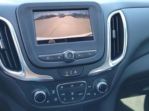 Used 2022 Chevrolet Equinox LT AWD/4WD image 16