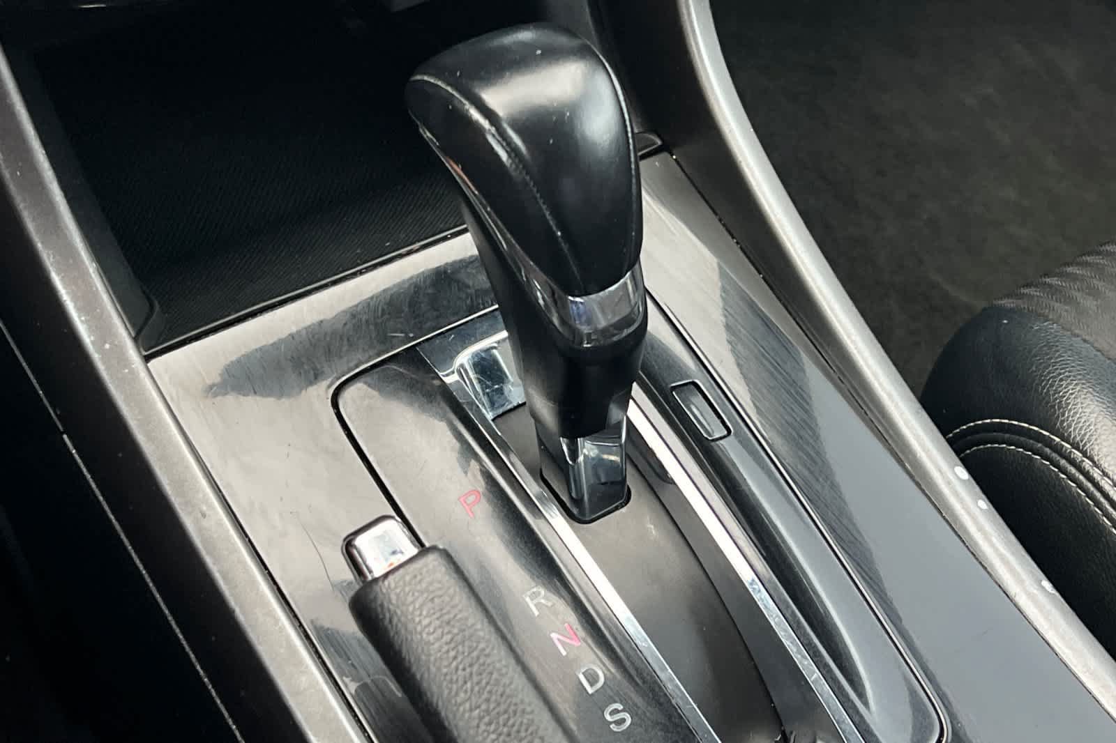 Used 2016 Honda Accord Sport image 21