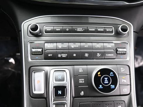 Used 2023 Hyundai Santa Fe Limited image 22