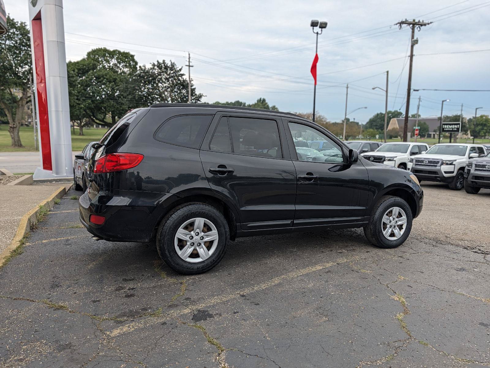 Used 2009 Hyundai Santa Fe GLS FWD image 14