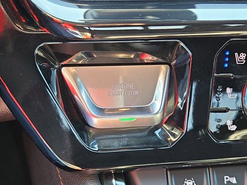 Used 2024 GMC Sierra 1500 AT4 w/ Technology Package image 20