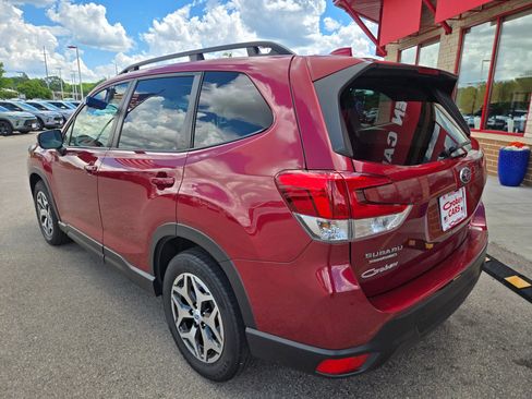 Used 2023 Subaru Forester Premium AWD/4WD image 5