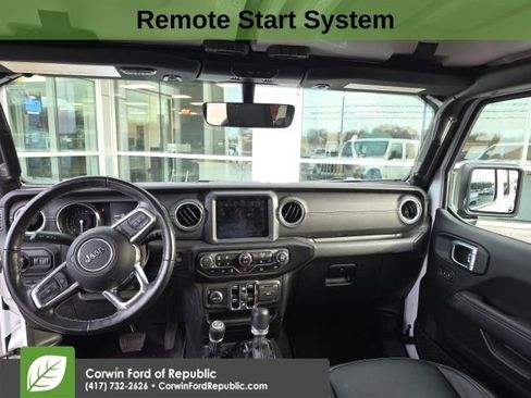 Used 2022 Jeep Wrangler Unlimited Sahara w/ Cold Weather Group image 7