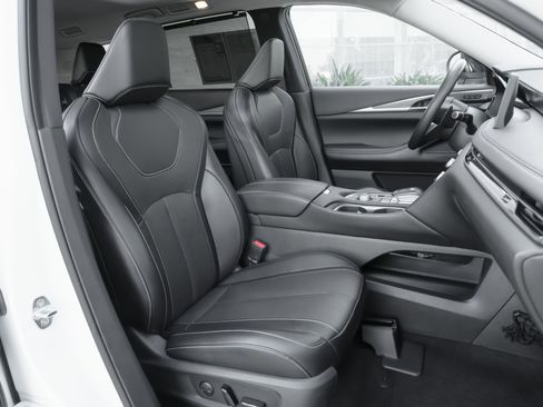 Used 2023 INFINITI QX60 Luxe w/ Cargo Package AWD/4WD image 39