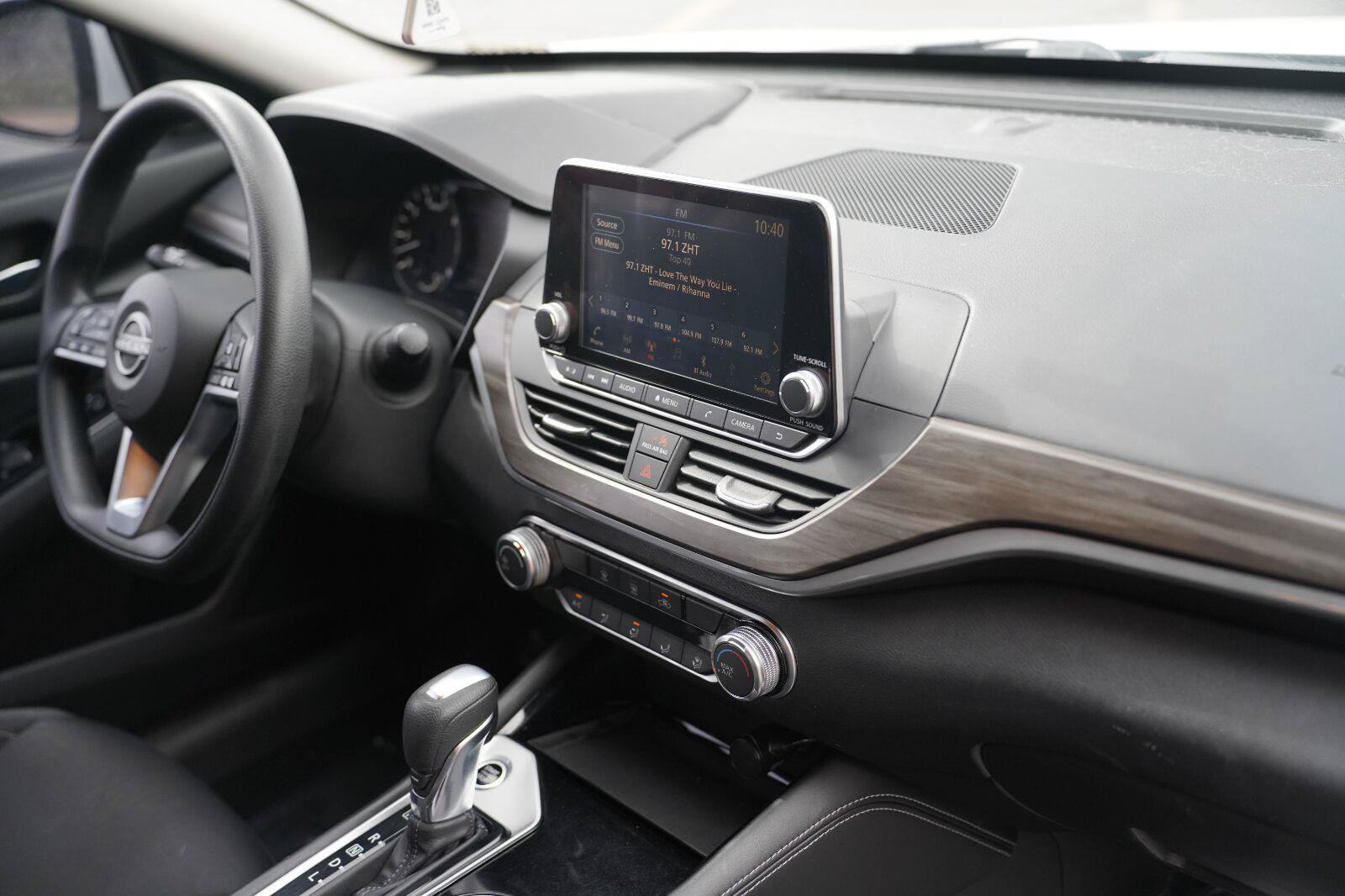 Used 2023 Nissan Altima 2.5 SV AWD/4WD image 18