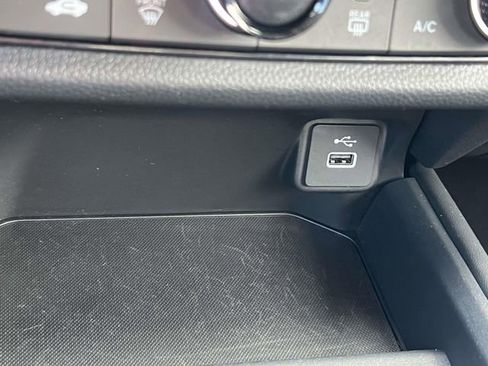 Used 2023 Honda HR-V LX image 26